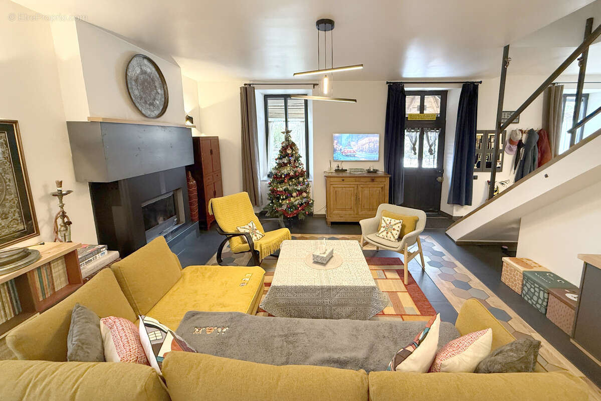 Maison à SAINT-GENIEZ-D'OLT