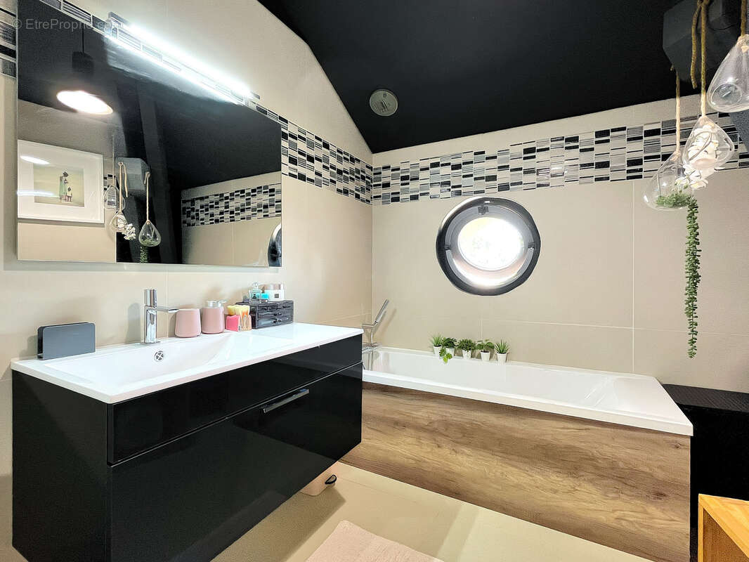 Appartement à ECHALAS