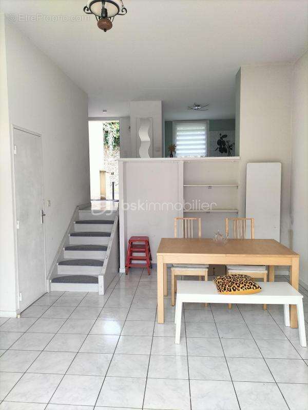 Maison à OLORON-SAINTE-MARIE