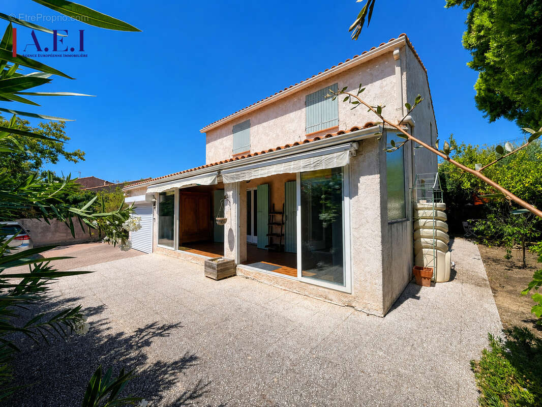 Six-Fours-Les-Plages - Villa individuelle avec jardin & garage - photo 3