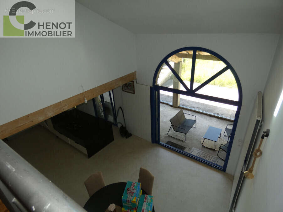 Maison à JUVAINCOURT