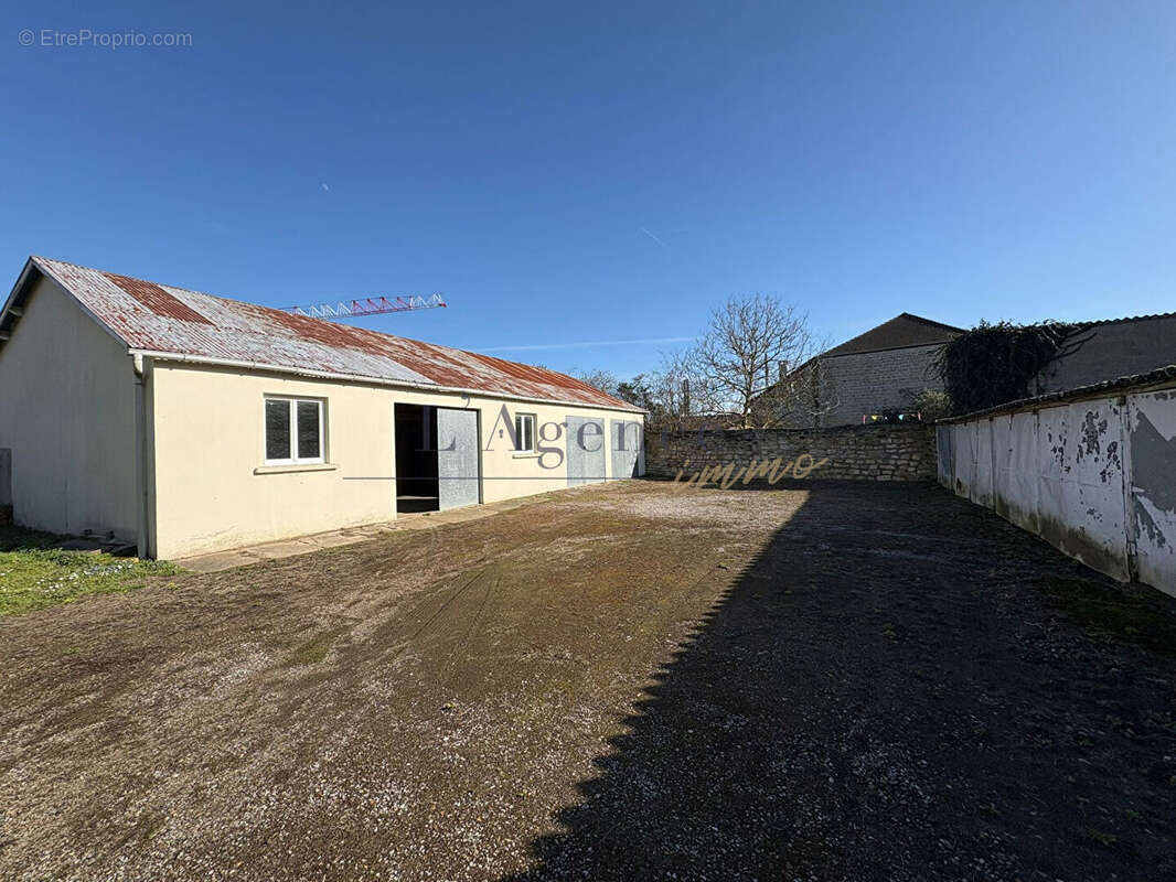 Maison à SAINT-LEU-D'ESSERENT