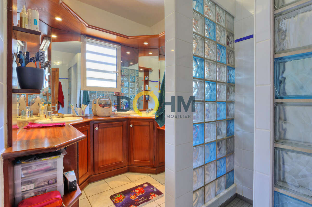 Entree ouest de saint joseph, grande villa f5/6 avec piscine - photo 10