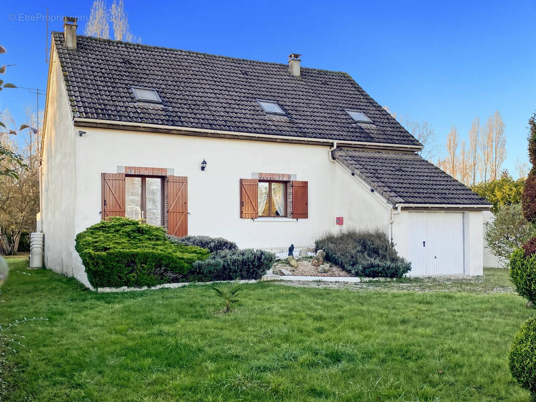 Maison à COURTENAY