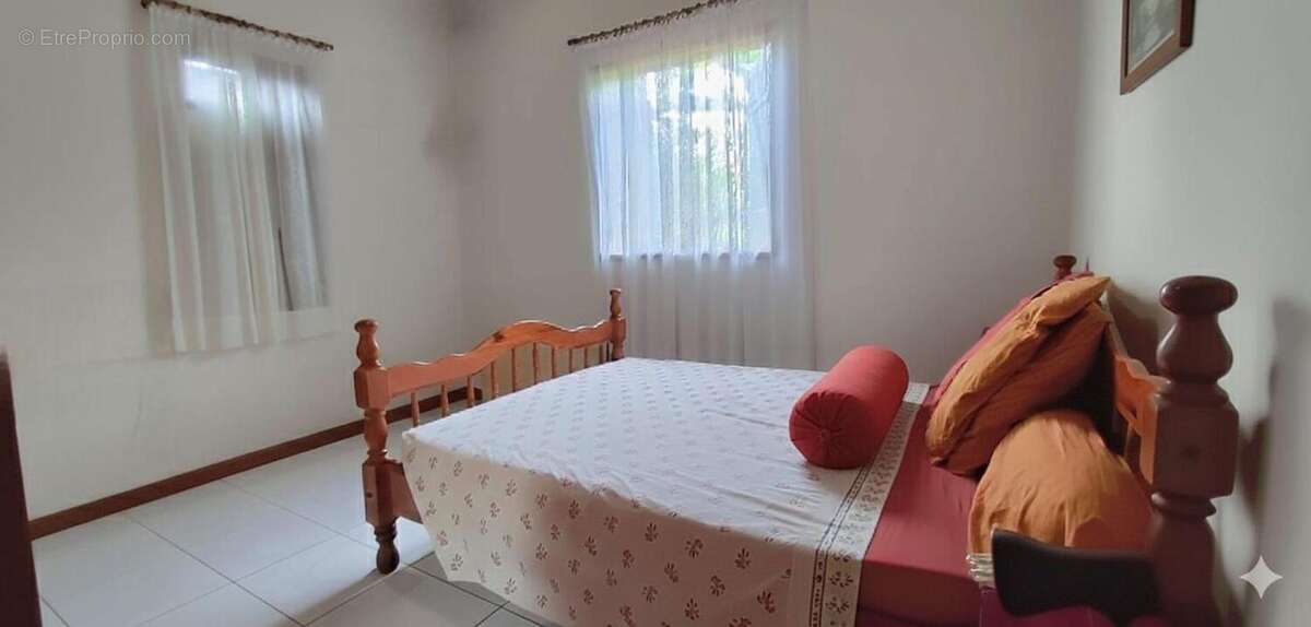 Maison à SAINTE-ROSE