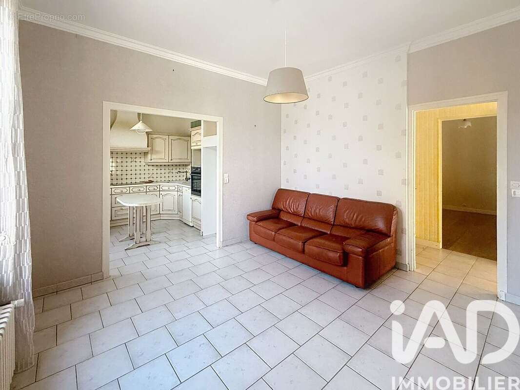 Maison 91 m² à Courlon-Sur-Yonne  - photo 3
