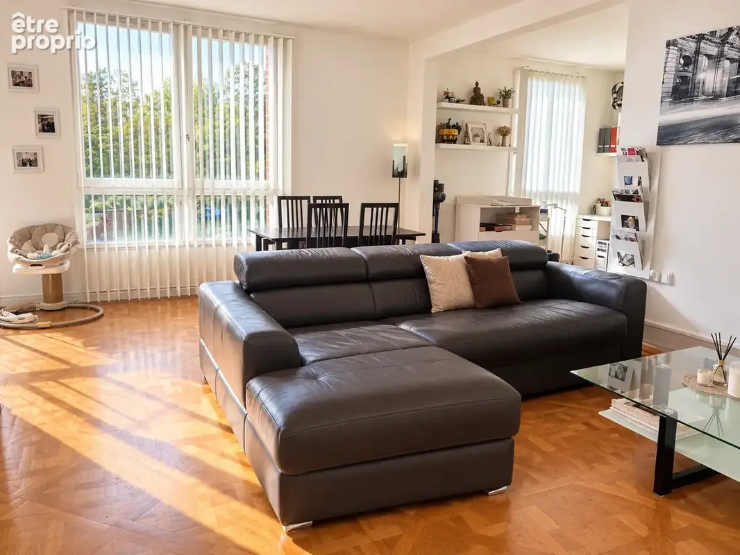 Appartement t2/t3 parking prive et cave barbieux - photo 1