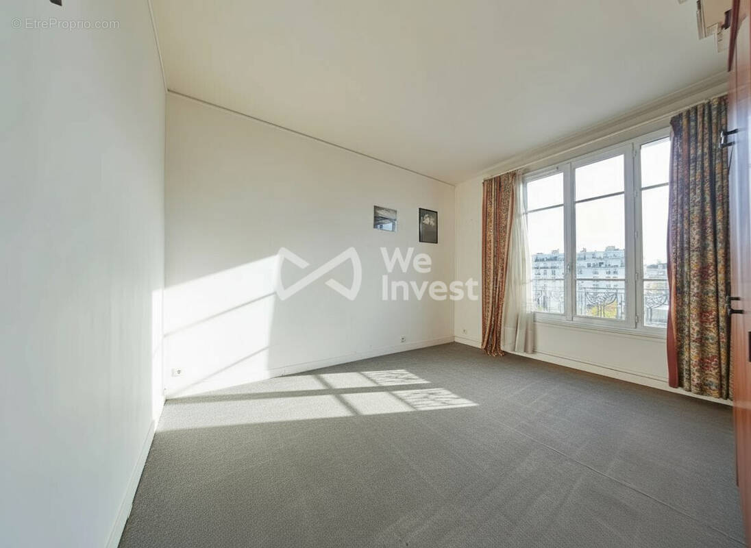Chambre  - Appartement à COLOMBES