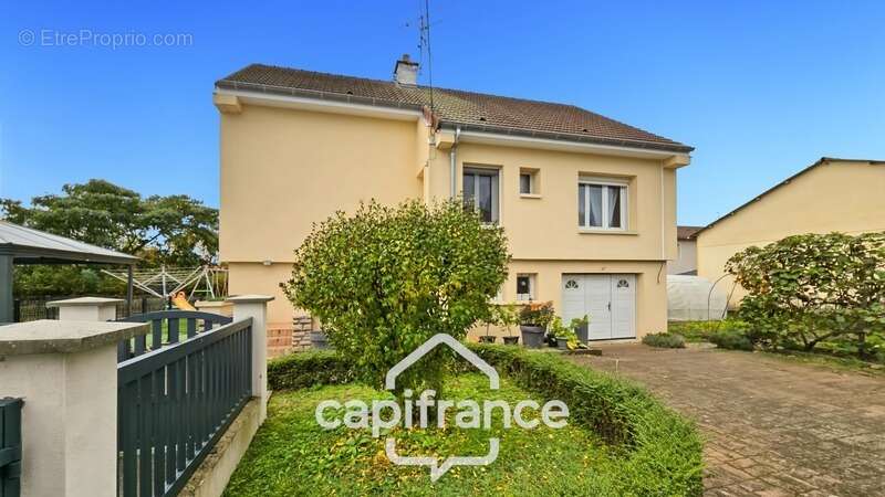 Maison à SAINT-MARCEL