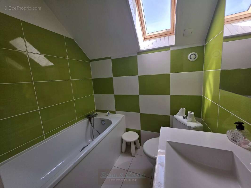 Maison familiale avec 5 chambres - Corquilleroy - photo 10