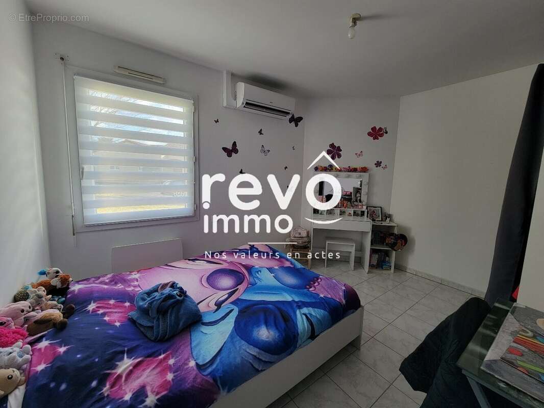 Maison à SAINT-PIERRE-MONTLIMART