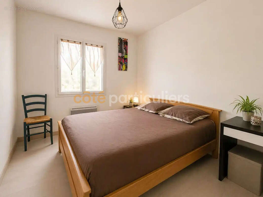 Maison - Saint-Michel- en-L'Herm - 4 chambres - photo 6