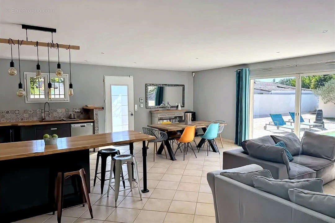 Maison  5 pièce(s) 151m2 - photo 7
