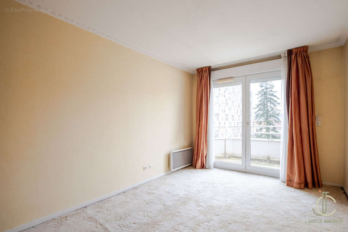 NANCY Thermal Cité Judiciaire - appartement 121m2 avec balcon et Parking ! - photo 7