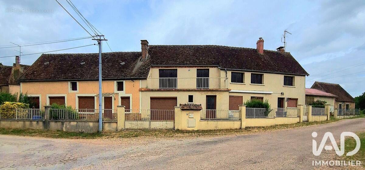 Photo 1 - Maison à SAINT-AMAND-EN-PUISAYE