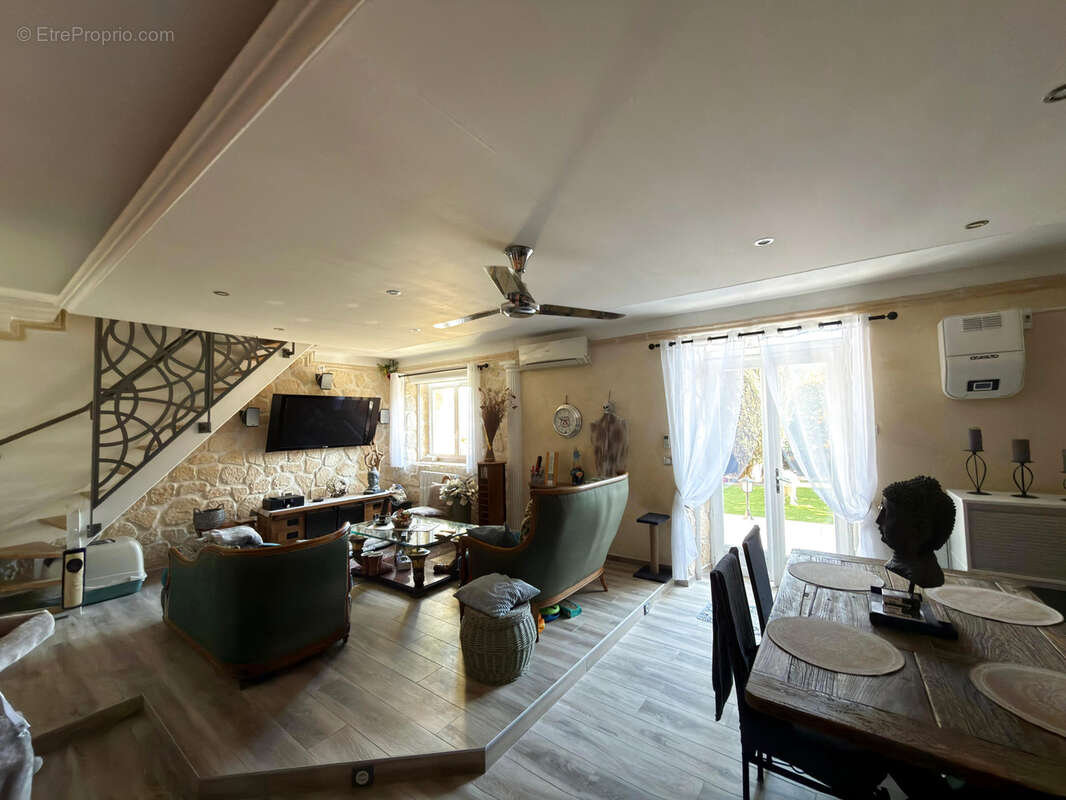 Appartement à UZES