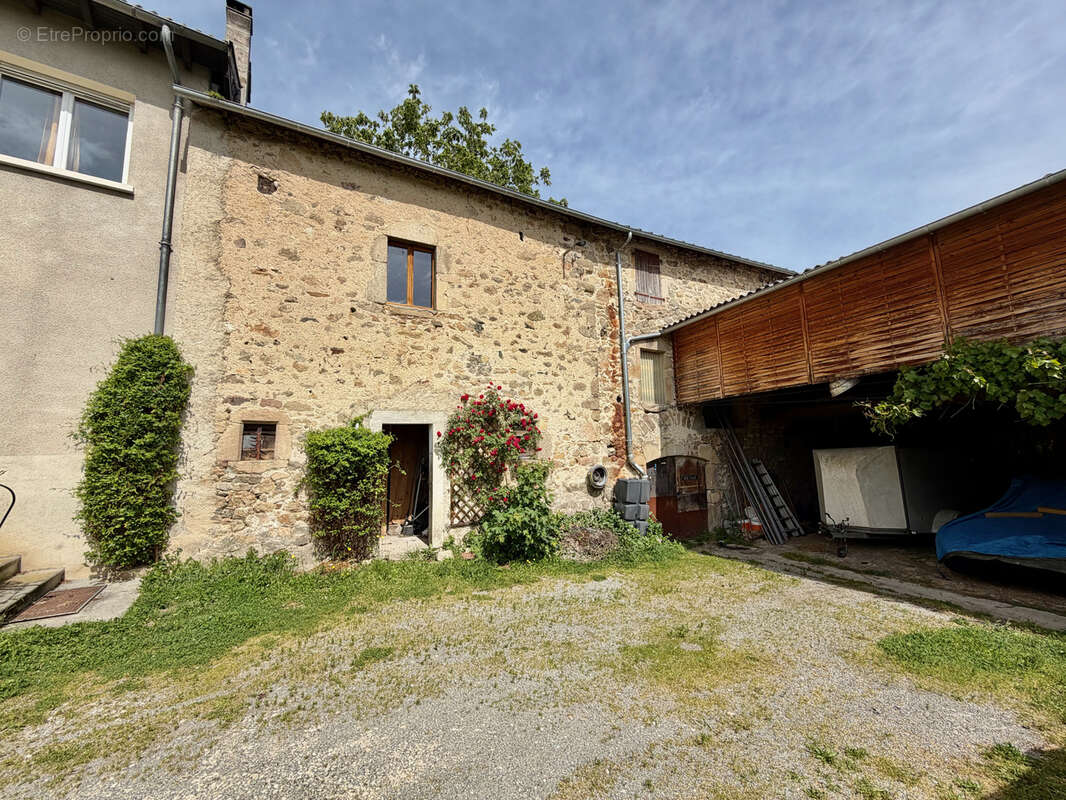 Maison à LUNAC