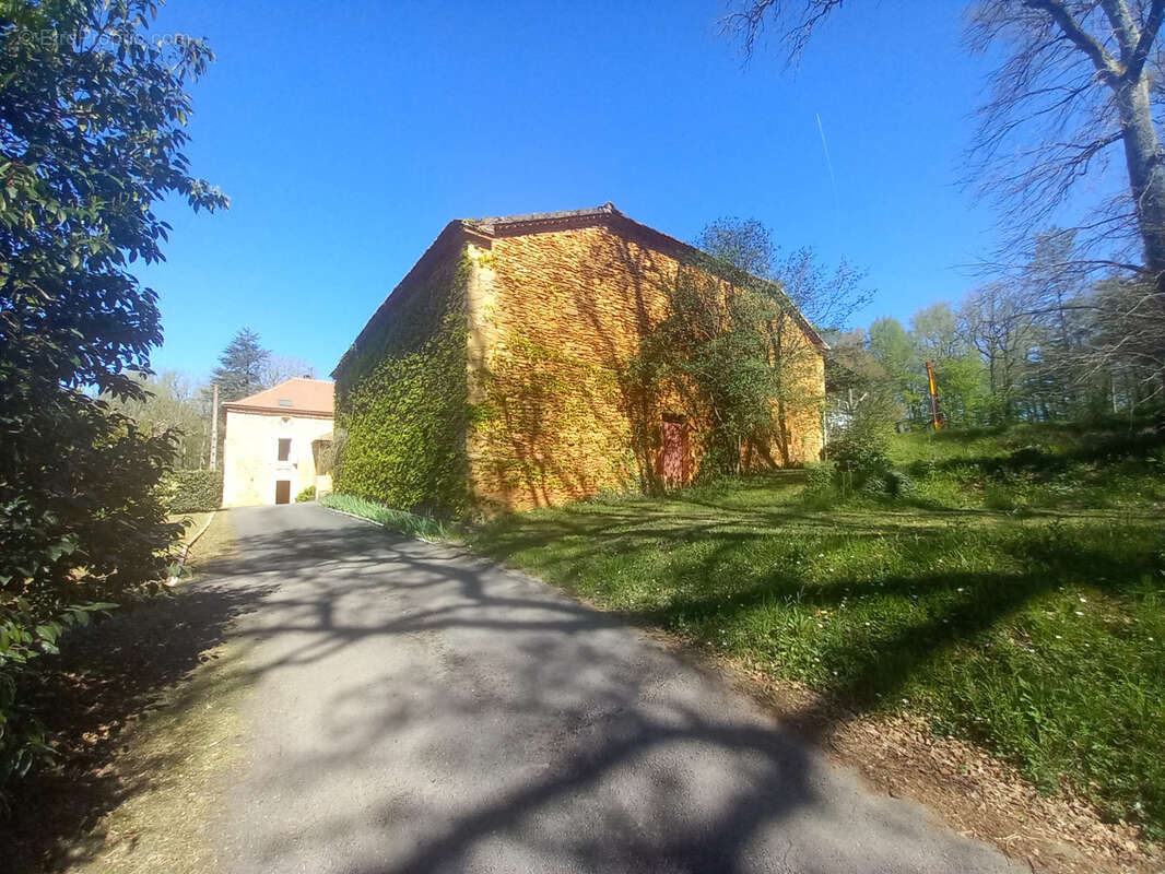 Maison à SAUVETERRE-LA-LEMANCE