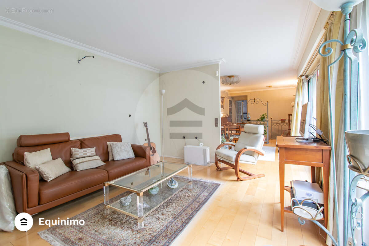 Appartement à PARIS-11E