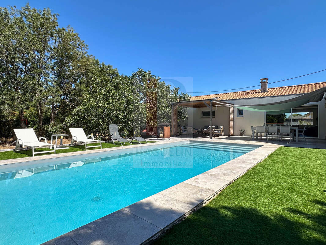 Maison plain-pied 3/4 ch avec piscine - photo 13