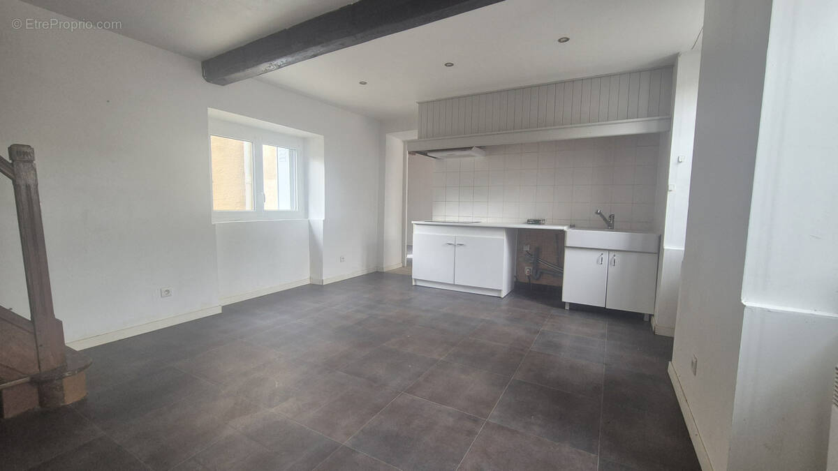 Maison à SALLES-SUR-L&#039;HERS