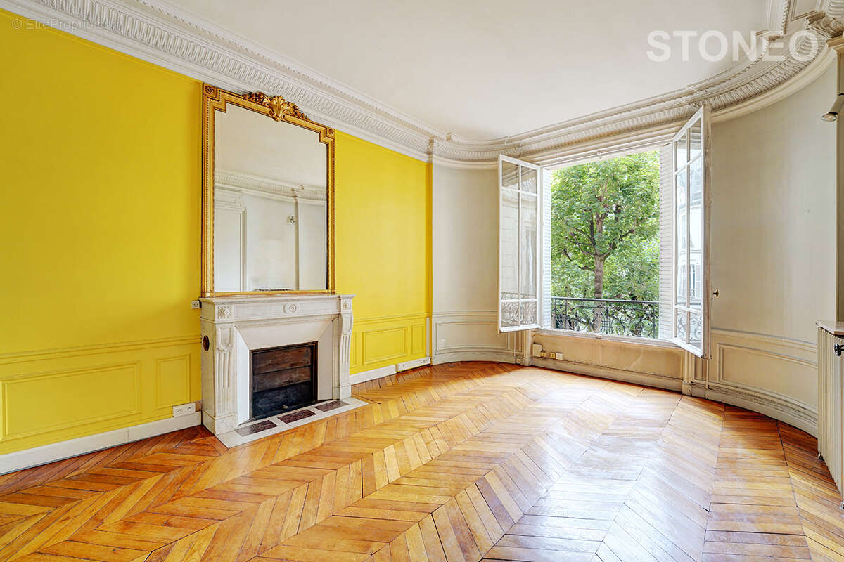 Appartement à PARIS-7E