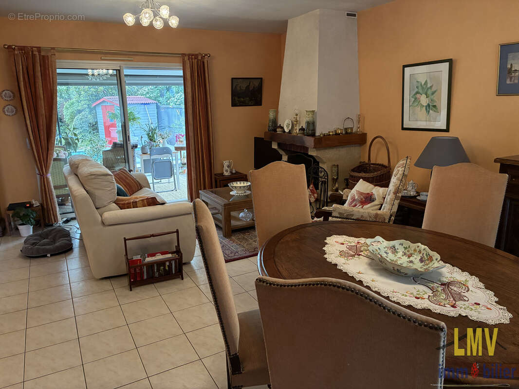 Maison à CASTILLON-LA-BATAILLE