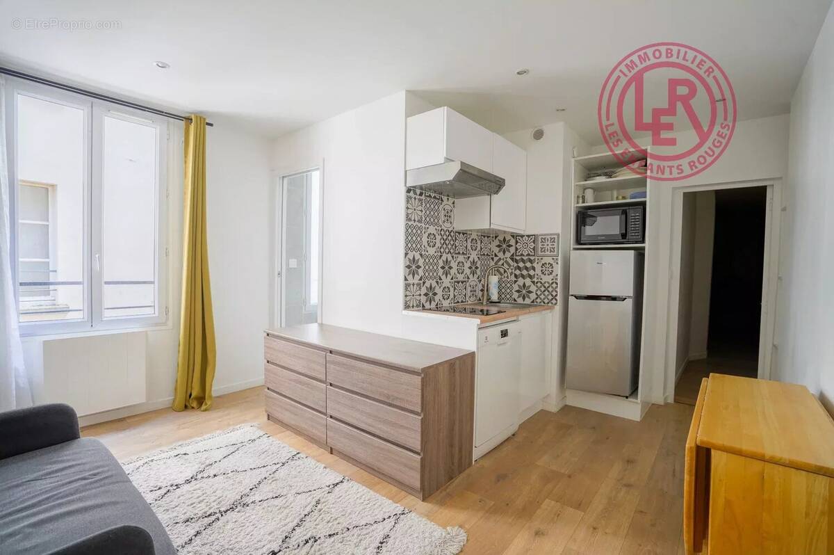 Appartement à PARIS-3E