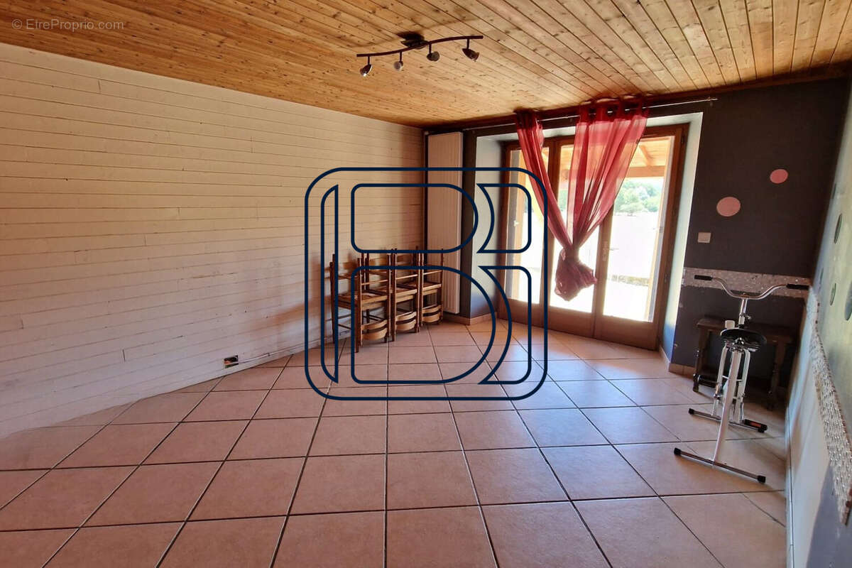 Maison 185 m² à Marsac-En-Livradois  - photo 8