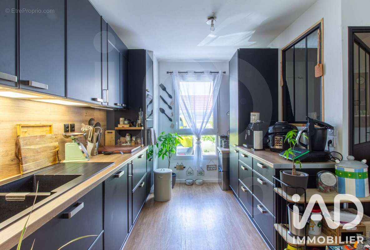 Maison 81 m² à Saint-Maximin  - photo 6
