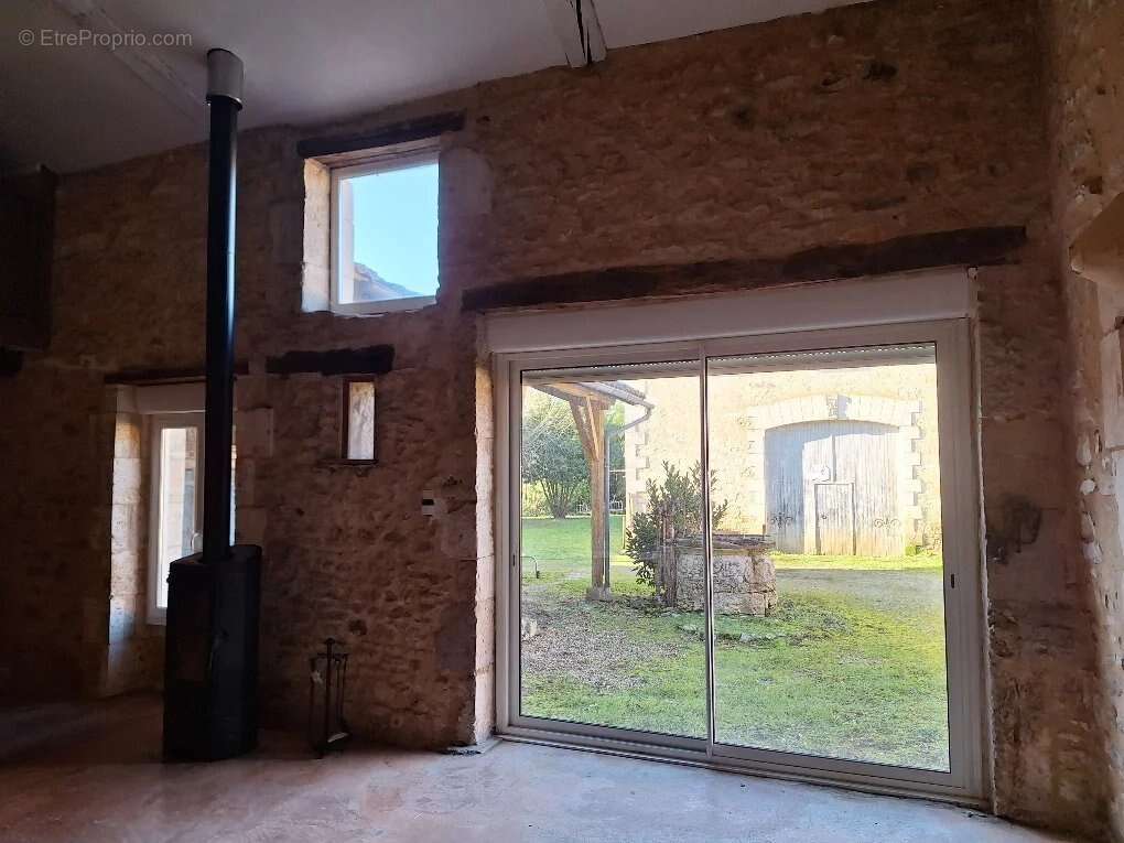 Maison à CHASSENEUIL-SUR-BONNIEURE