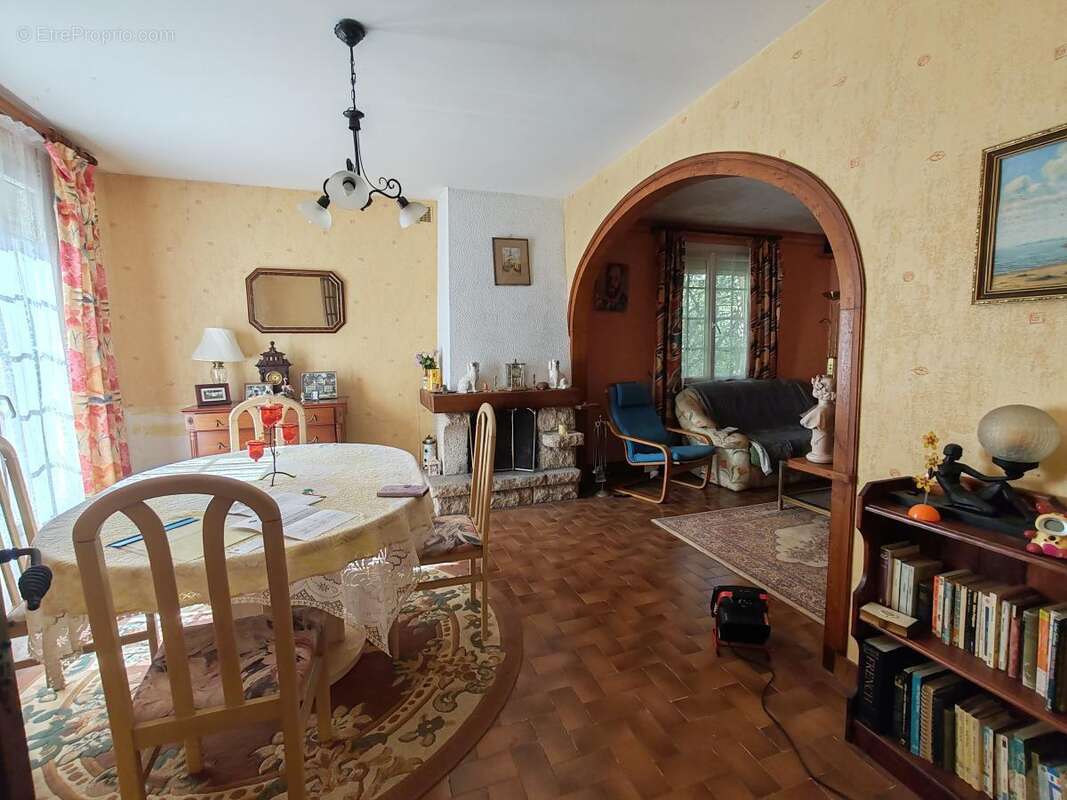 Maison à PLEYBER-CHRIST