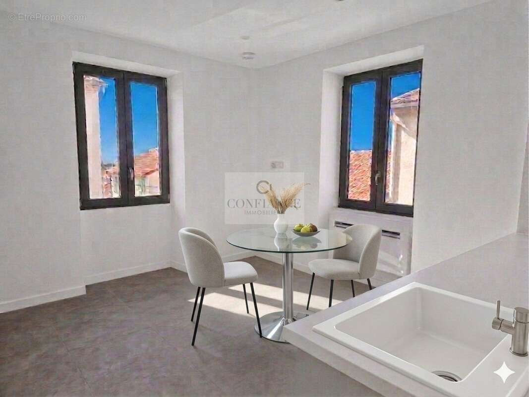 Appartement à LA TURBIE