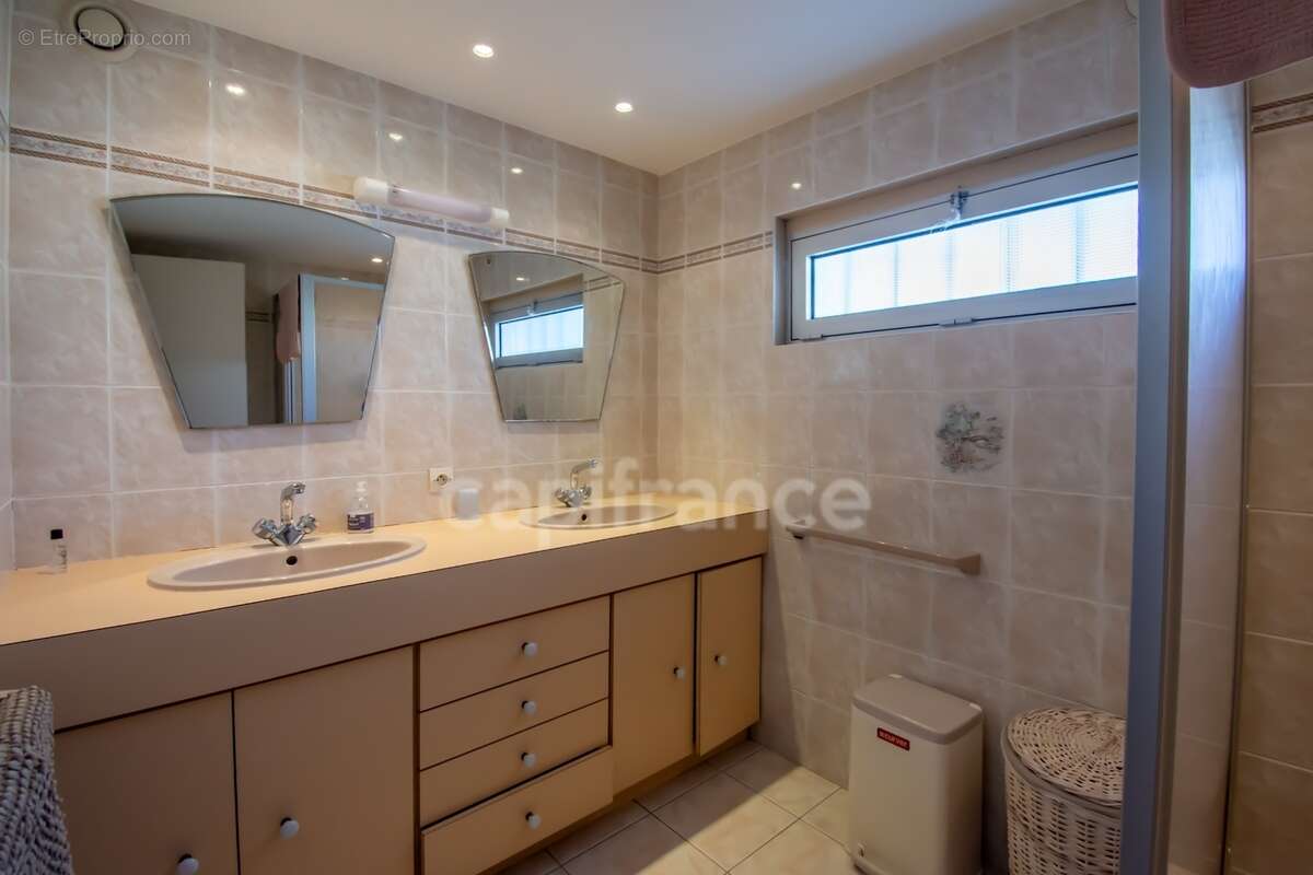 Vaux-sur-mer – maison 160 m² avec piscine, à proximité de pontaillac - photo 21