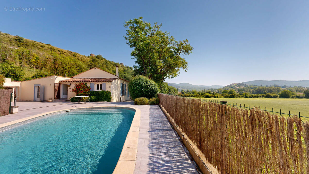 Maison à FORCALQUIER