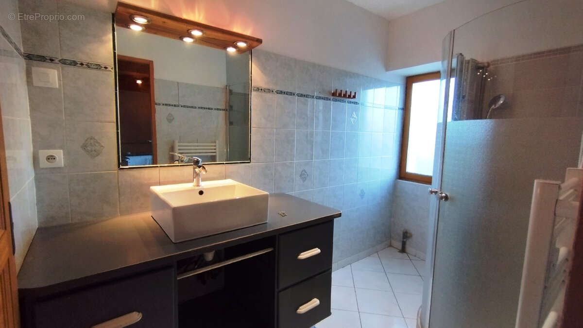 Maison à PIERRE-CHATEL