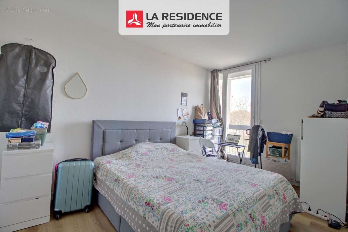 Appartement 81 m² à Cergy  - photo 5