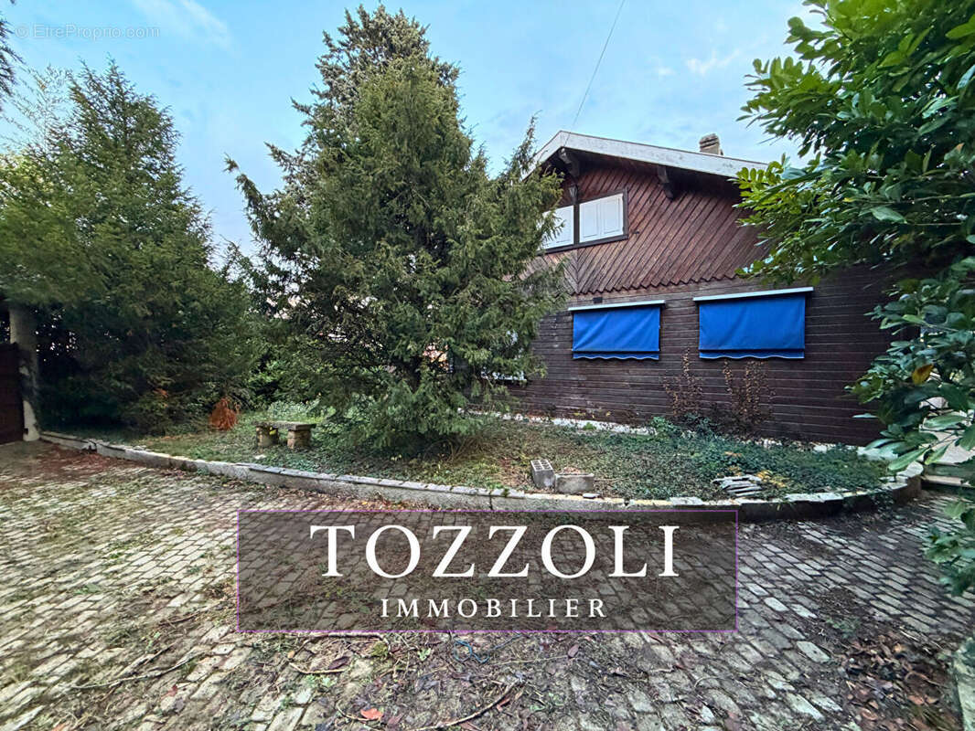 Maison à SAINT-QUENTIN-FALLAVIER