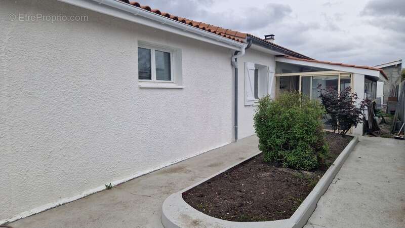 Maison à VILLENAVE-D'ORNON