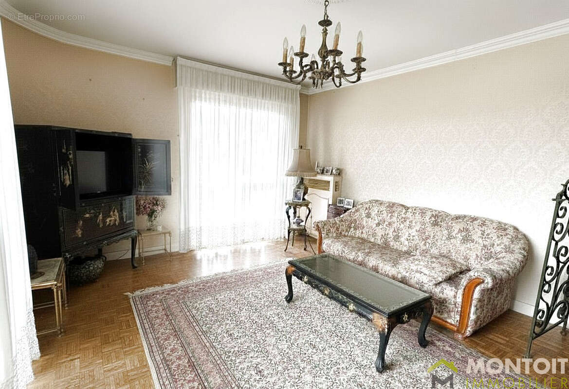 Appartement à L'HAY-LES-ROSES