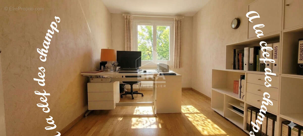 Maison à BURES-SUR-YVETTE