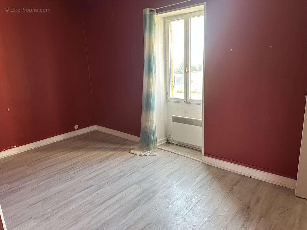 Maison à TROIS-VEVRES