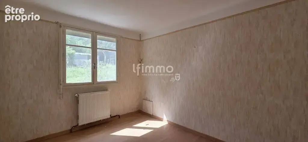 Maison avec extérieur et garage - photo 9