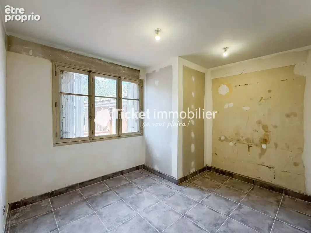 Appartement t2 45m2 pibrac centre, 1er étage, terrasse de 19m2, cuisine et salle d'eau neuves, travaux bien avancés etc ... - photo 9