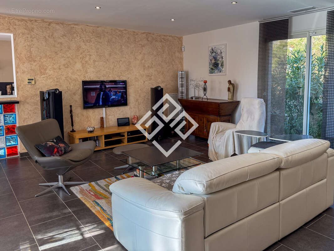 Villa contemporaine avec vue panoramique et piscine - photo 6