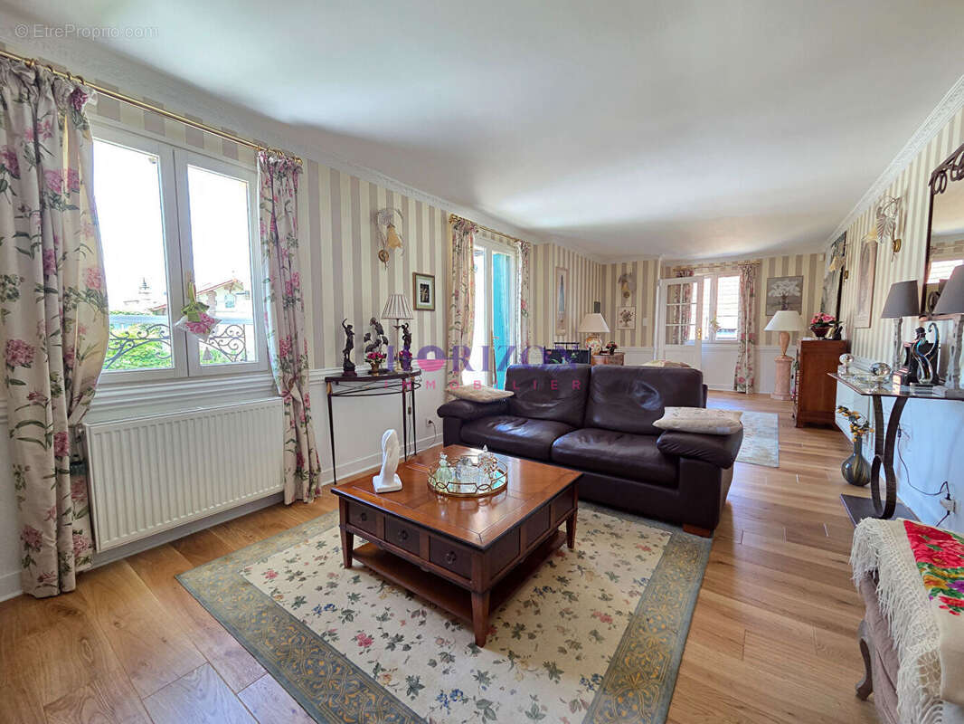 Maison à VILLERS-SOUS-SAINT-LEU