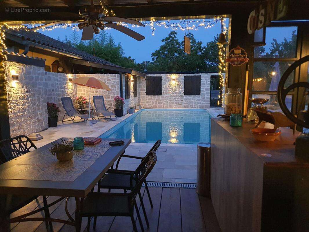 Maison à MONTPEZAT-DE-QUERCY