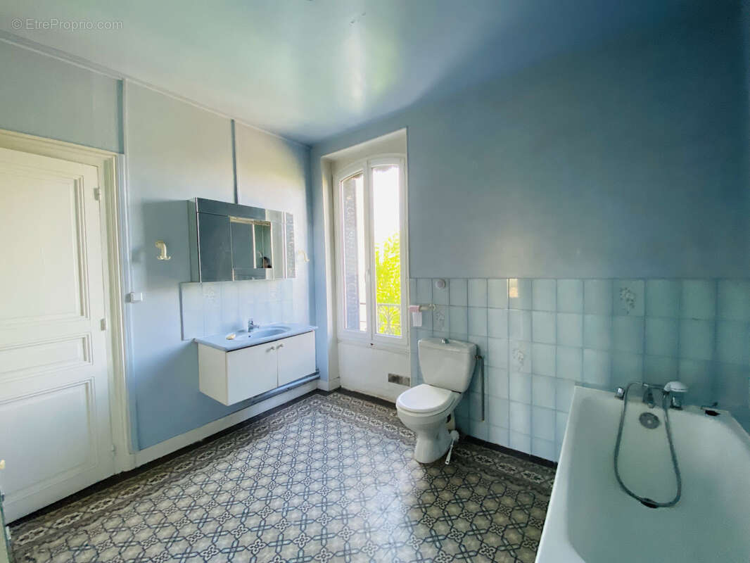 Maison à FONTAINEBLEAU