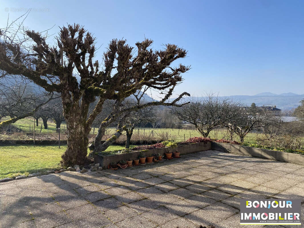 Maison à SAINT-LAURENT-DU-PONT