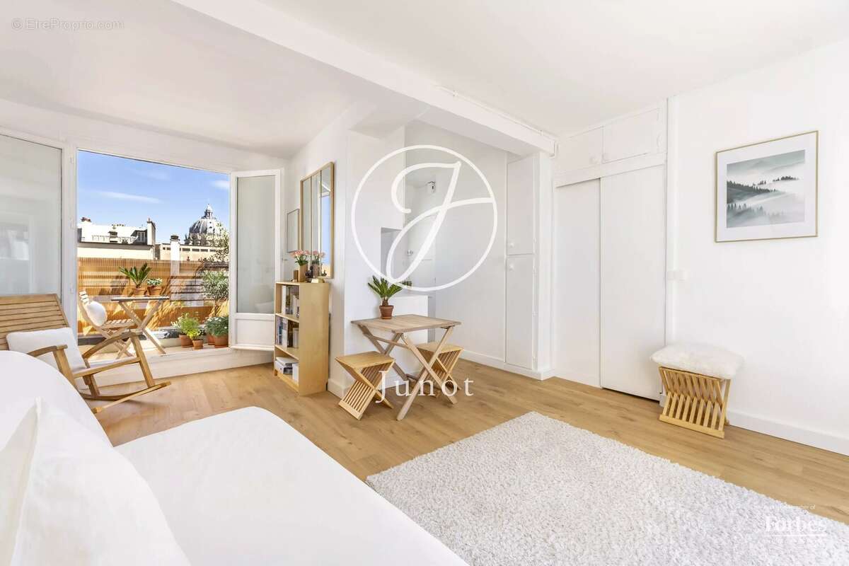 Appartement à PARIS-5E